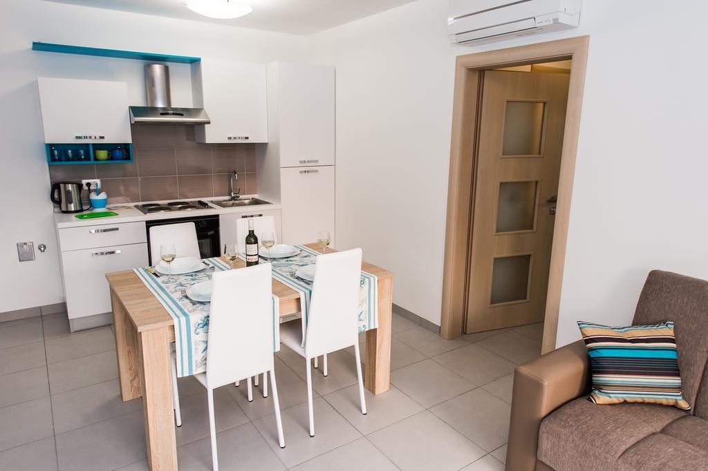 Blue Sky Apartments 罗戈兹尼察 外观 照片