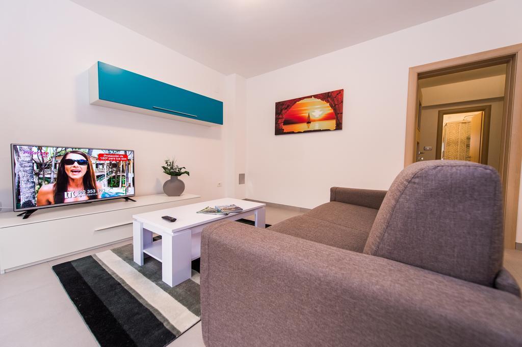 Blue Sky Apartments 罗戈兹尼察 外观 照片