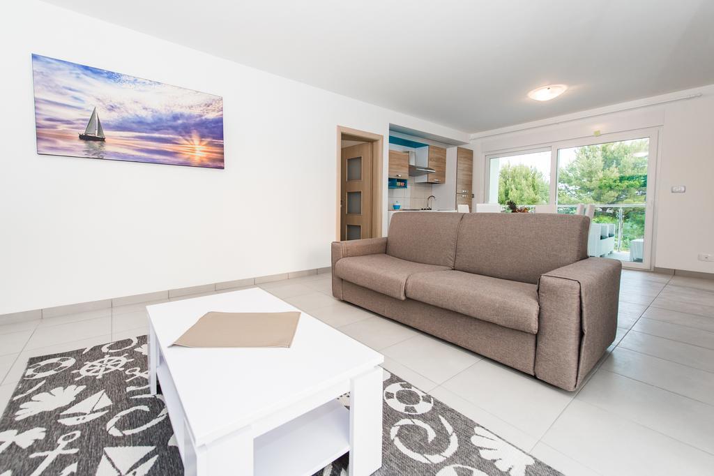 Blue Sky Apartments 罗戈兹尼察 外观 照片