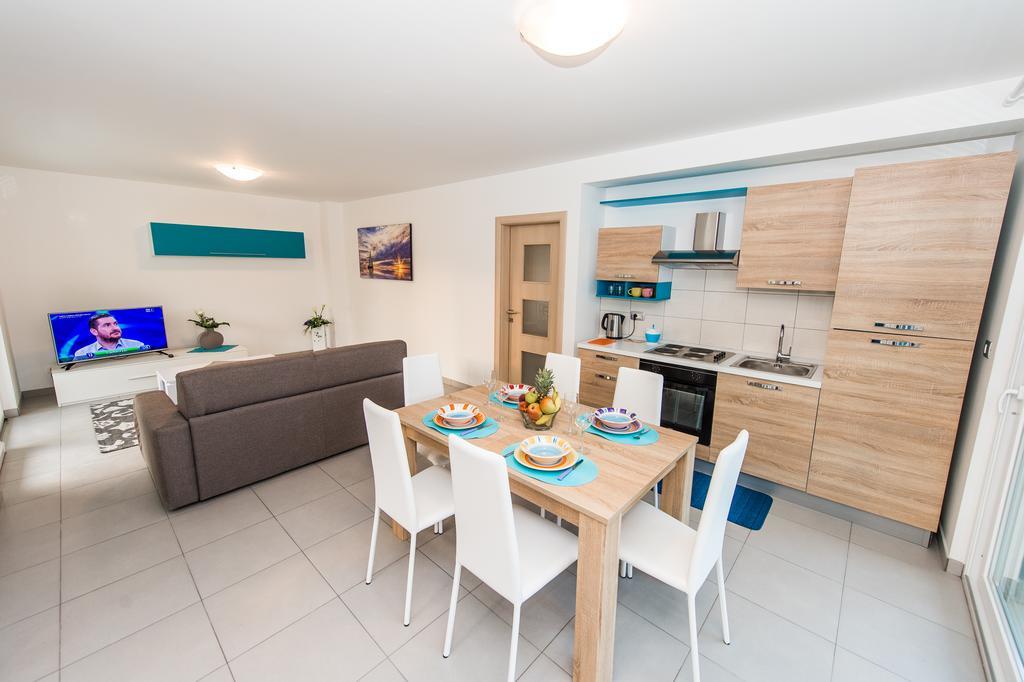 Blue Sky Apartments 罗戈兹尼察 外观 照片